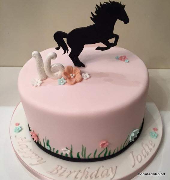 Hình ảnh bánh sinh nhật con Ngựa dành cho tuổi Ngọ | VFO.VN